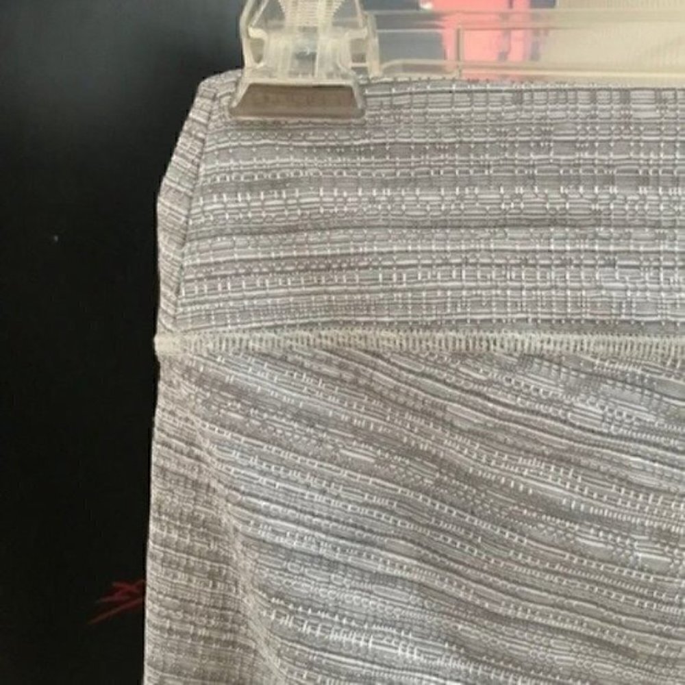 LUCY Hatha Linear Gray Textured Size Medium - Picture 3 of 8